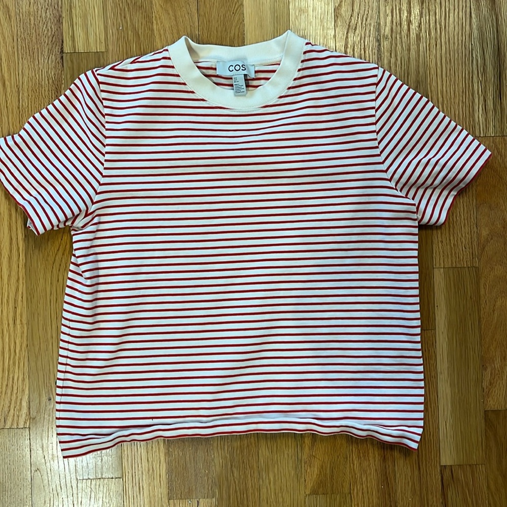COS clean cut regular t-shirt size S red cream striped